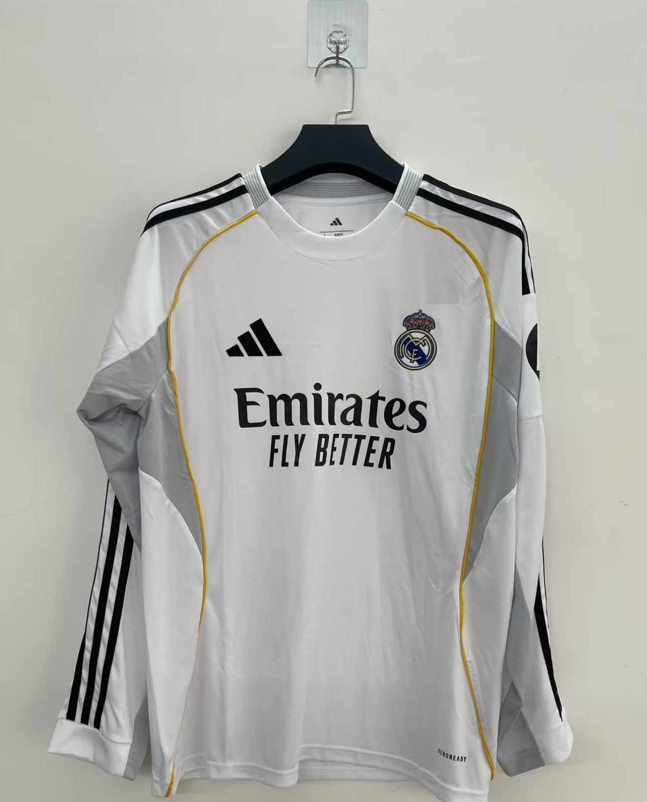 Maillot real madrid manches longues 2026