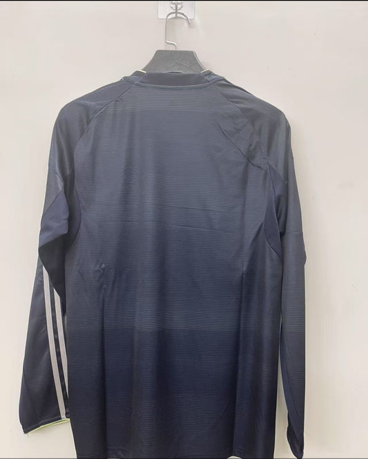 Maillot real madrid manches longues 2026